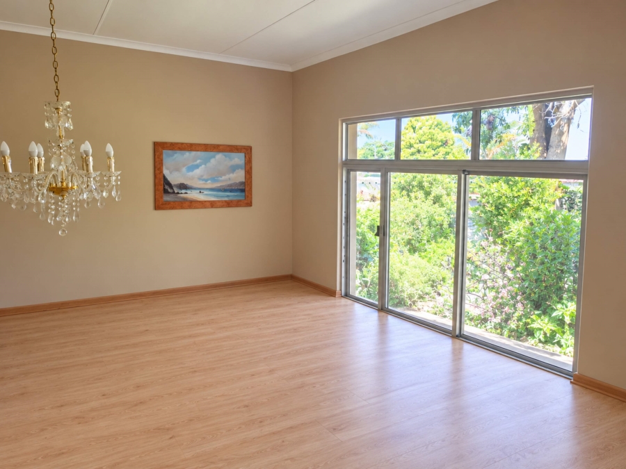 5 Bedroom Property for Sale in Doringkruin North West